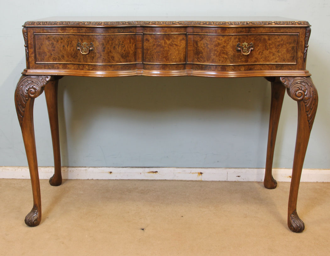 11285r10 Antique Burr Walnut Side Table, Serpentine Front Burr Walnut Side Table