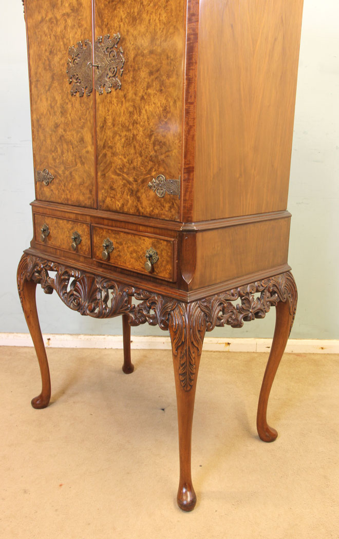 11296r6 Antique Vintage Burr Walnut Cocktail Drinks Cabinet, Antique Burr Walnut Cocktail Drinks Cabinet