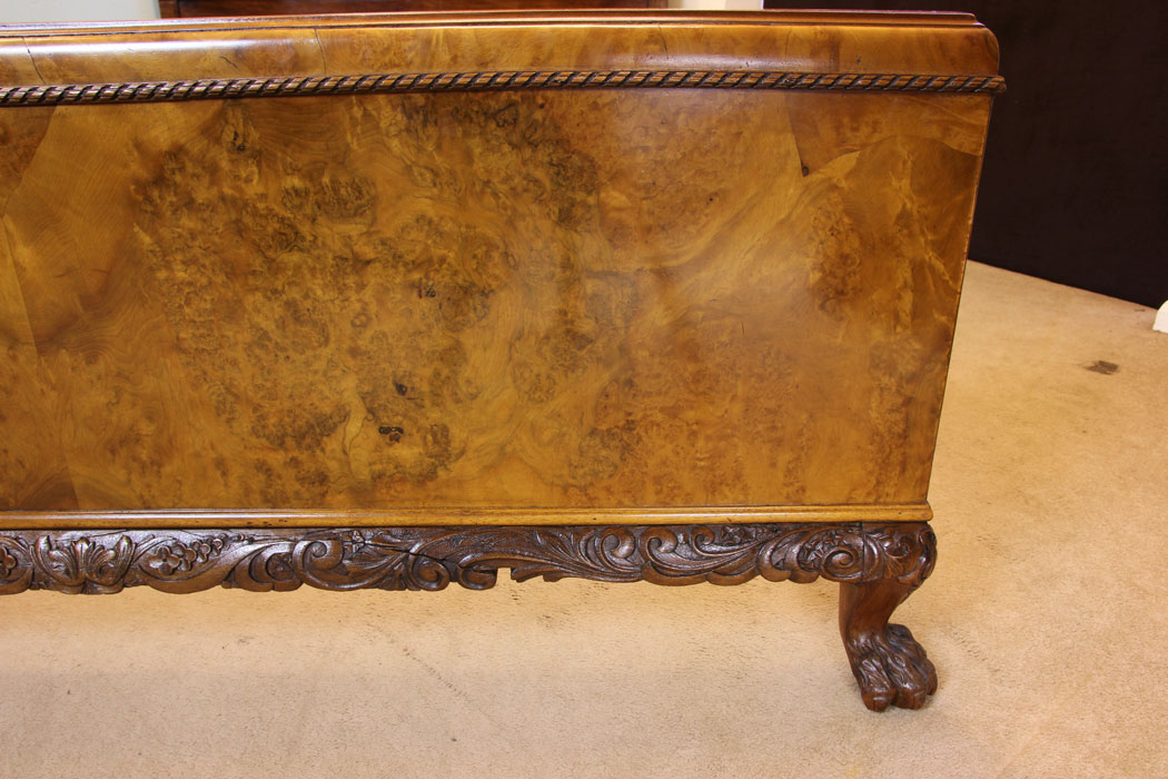 11302r6 Quality Burr Walnut Double Bed Antique Quality Burr Walnut Double Bed