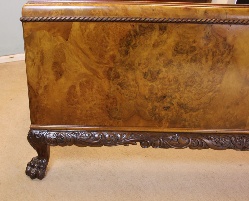 11302r7 Quality Burr Walnut Double Bed Antique Quality Burr Walnut Double Bed