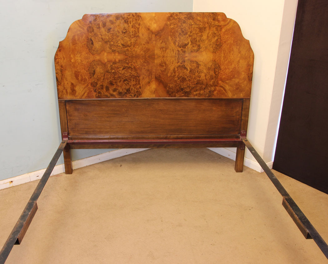 11302r9 Quality Burr Walnut Double Bed Antique Quality Burr Walnut Double Bed