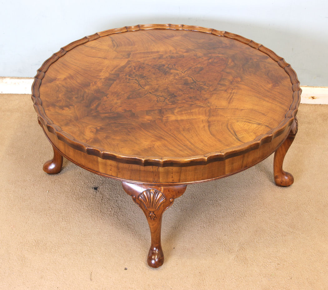 11307r10 Antique Burr Walnut Low Coffee Table, Antique Circular Burr Walnut Coffee Table