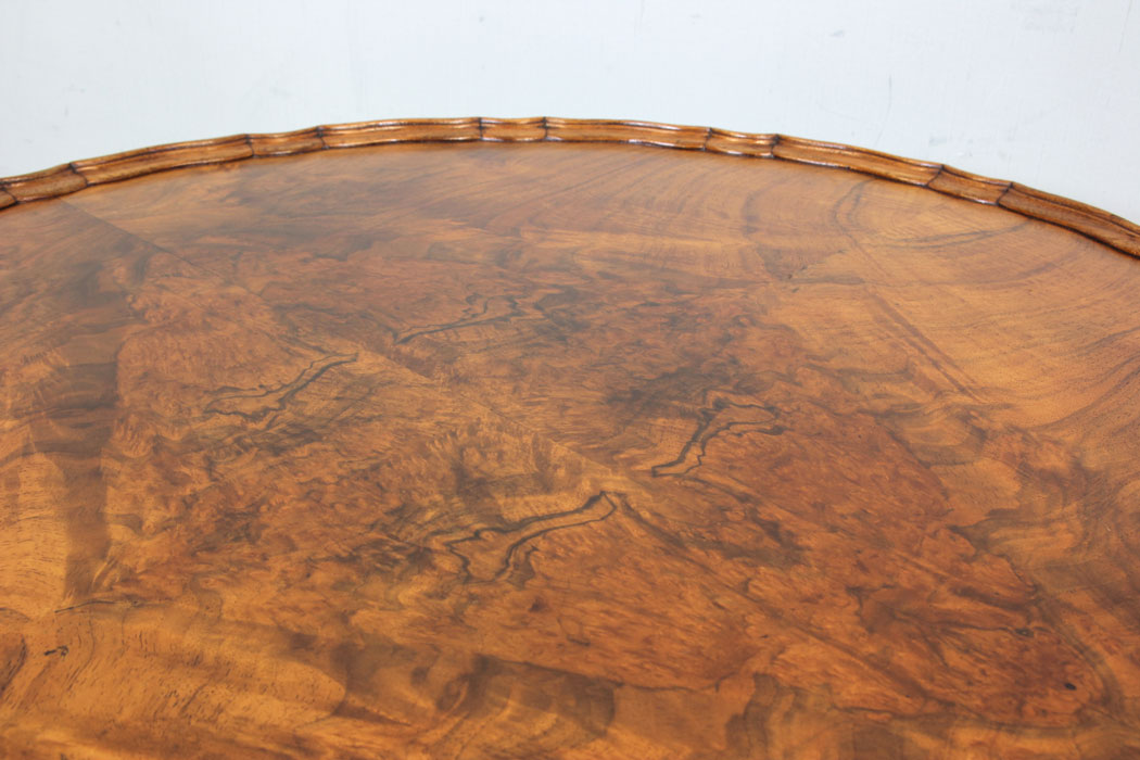 11307r6 Antique Burr Walnut Low Coffee Table, Antique Circular Burr Walnut Coffee Table