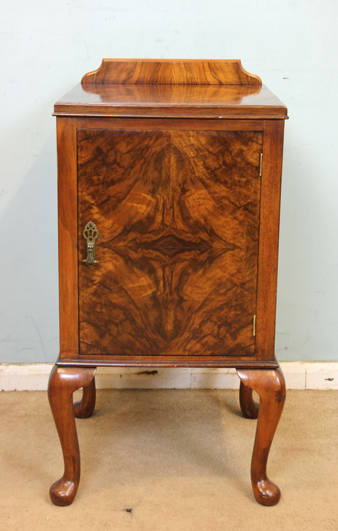 11308r1 Antique Burr Walnut Bedside Cabinet, Antique Figured Walnut Bedside Cabinet