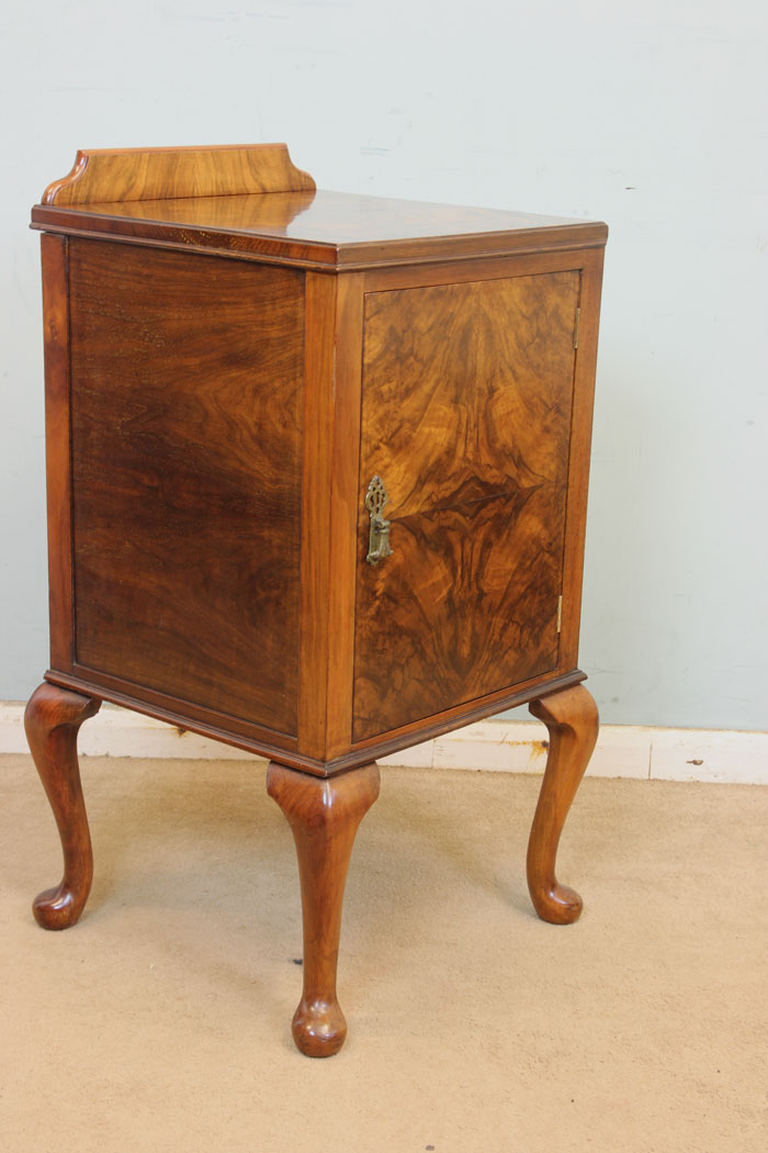 11308r3 Antique Burr Walnut Bedside Cabinet, Antique Figured Walnut Bedside Cabinet