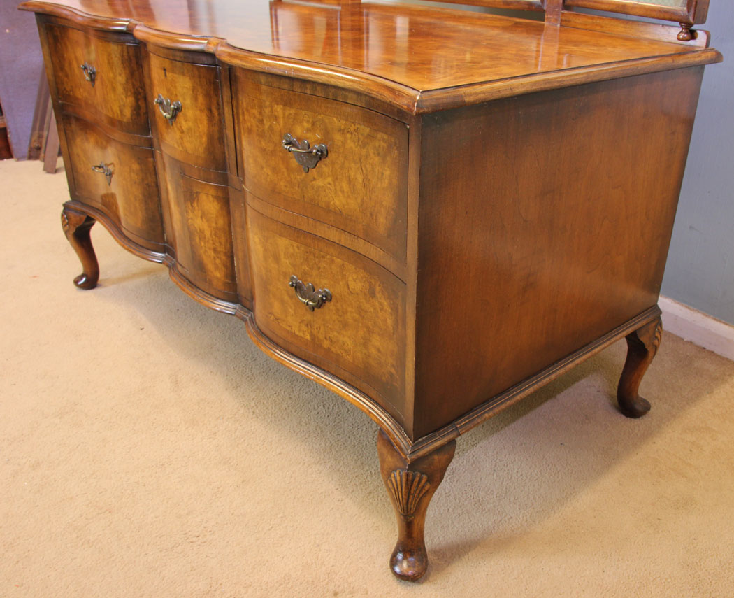 11316r4 Antique Walnut Dressing Table, Antique Burr Walnut Triple Mirror Dressing Table