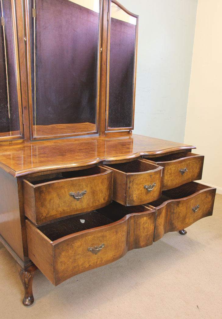11316r8 Antique Walnut Dressing Table, Antique Burr Walnut Triple Mirror Dressing Table