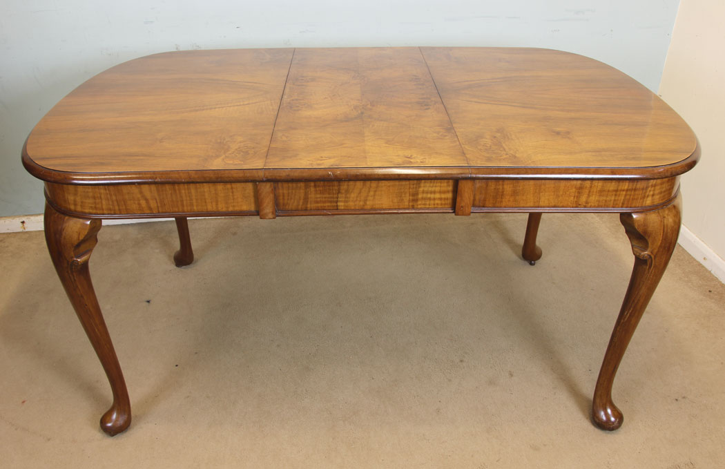 11340r13 Antique Figured Walnut Extending Dining Table, Antique Figured Walnut Queen Anne Style Extending Dining Table.