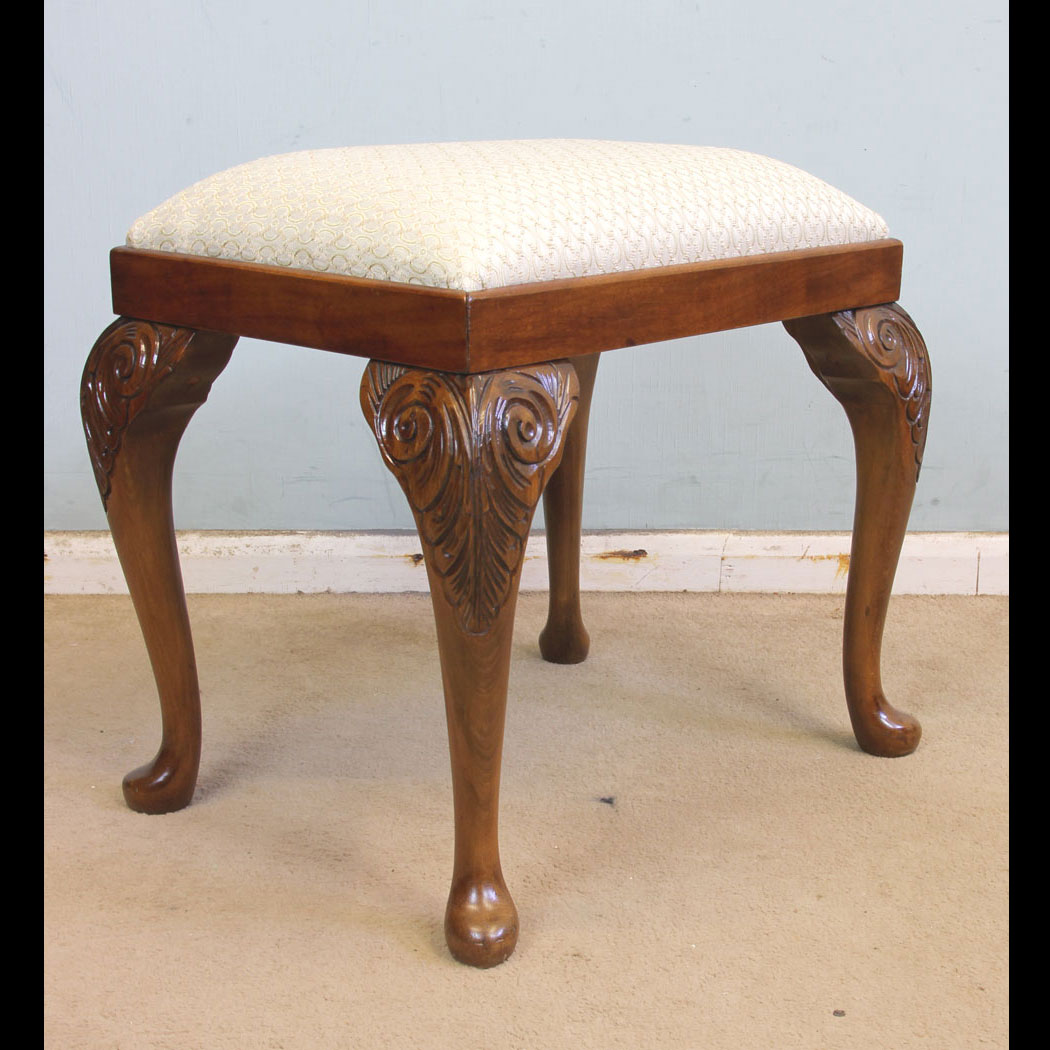 11354r01 Antique Walnut Dressing Table Stool, Queen Anne Style Walnut Dressing Table Stool.