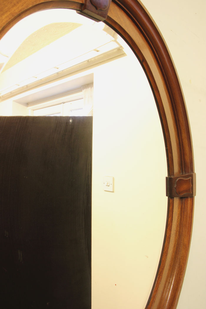11380r6 Antique Mahogany Bevelled Oval Mirror, Antique Mahogany Oval Overmantle Wall Mirror. This lovely quality mahogany framed oval mirror has a raised moulded edge