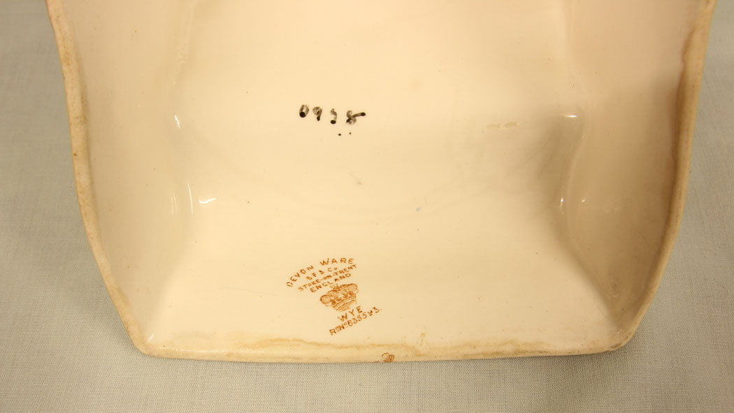 11413r9 Antique Devon Wear Shaped Cheese Dish & Cover, Antique Devon Wear Shaped Cheese Dish & Cover