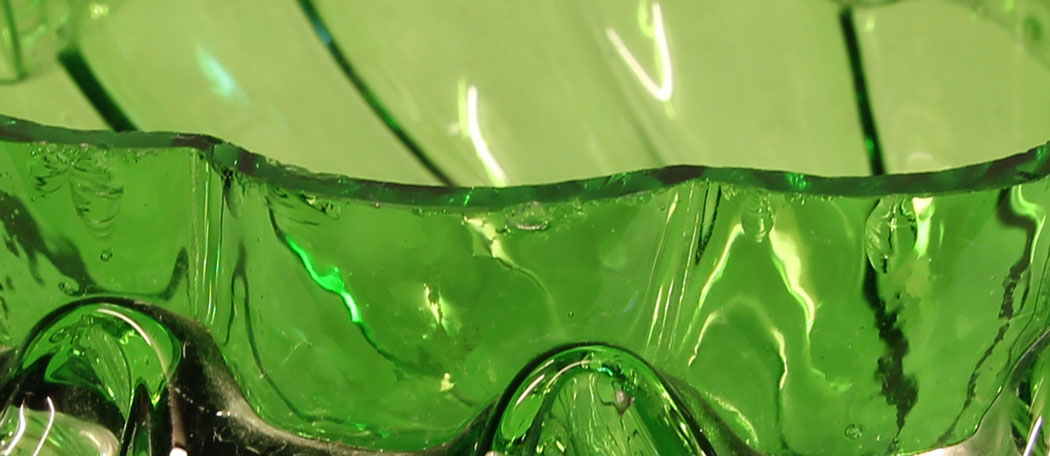 11414r5 Antique Victorian Green Glass Frilled Bowl, Antique Victorian Green Glass Frilled Bowl