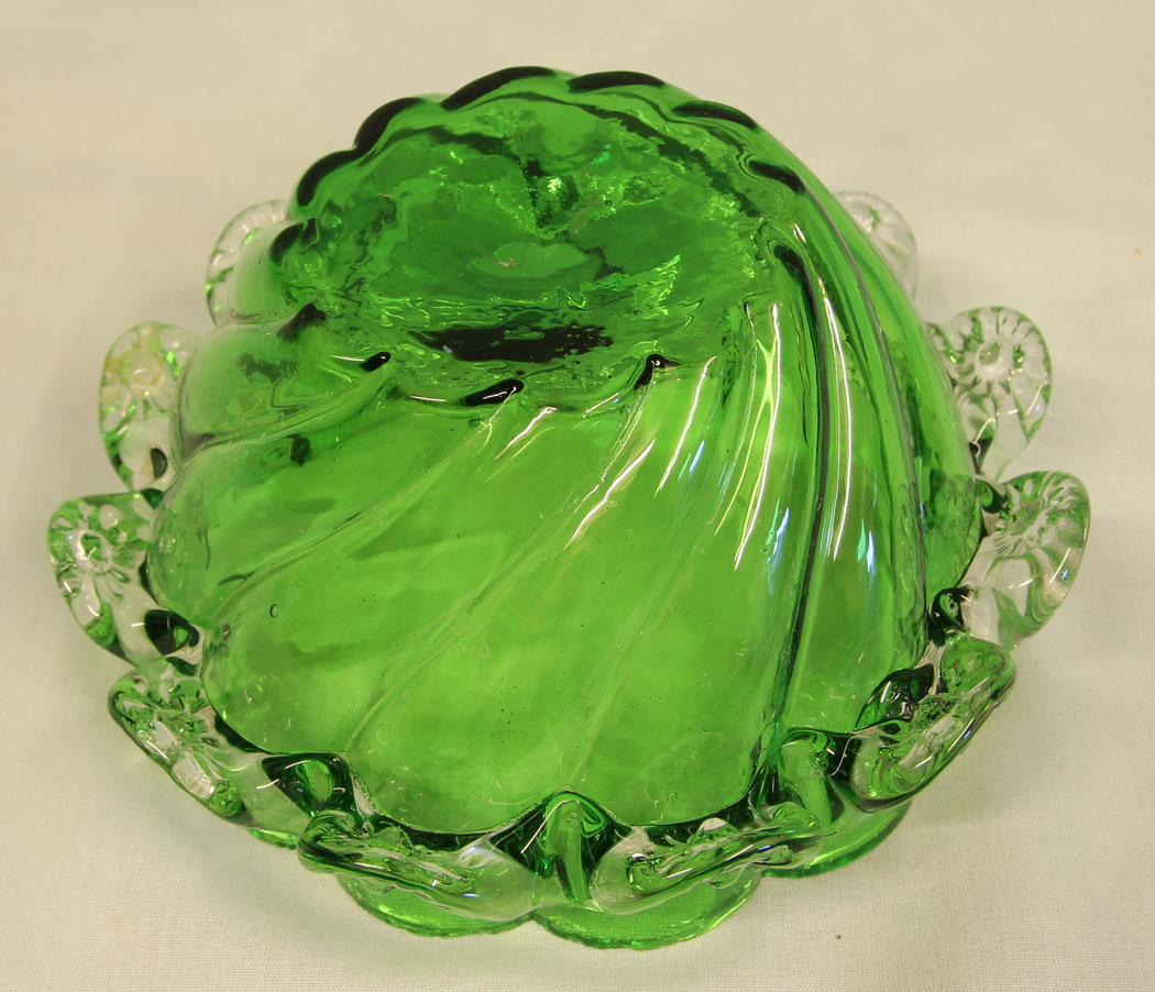 11414r6 Antique Victorian Green Glass Frilled Bowl, Antique Victorian Green Glass Frilled Bowl