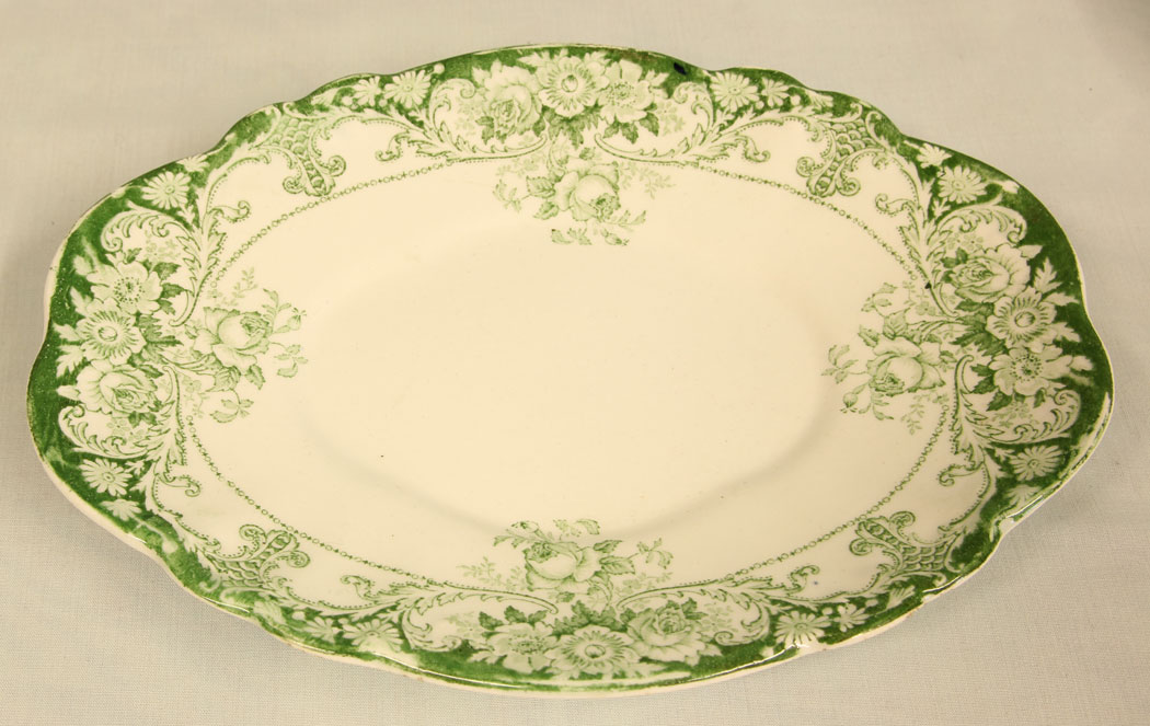 11426r5 Antique Sauce Tureen on Stand, Antique Sauce Tureen on Stand