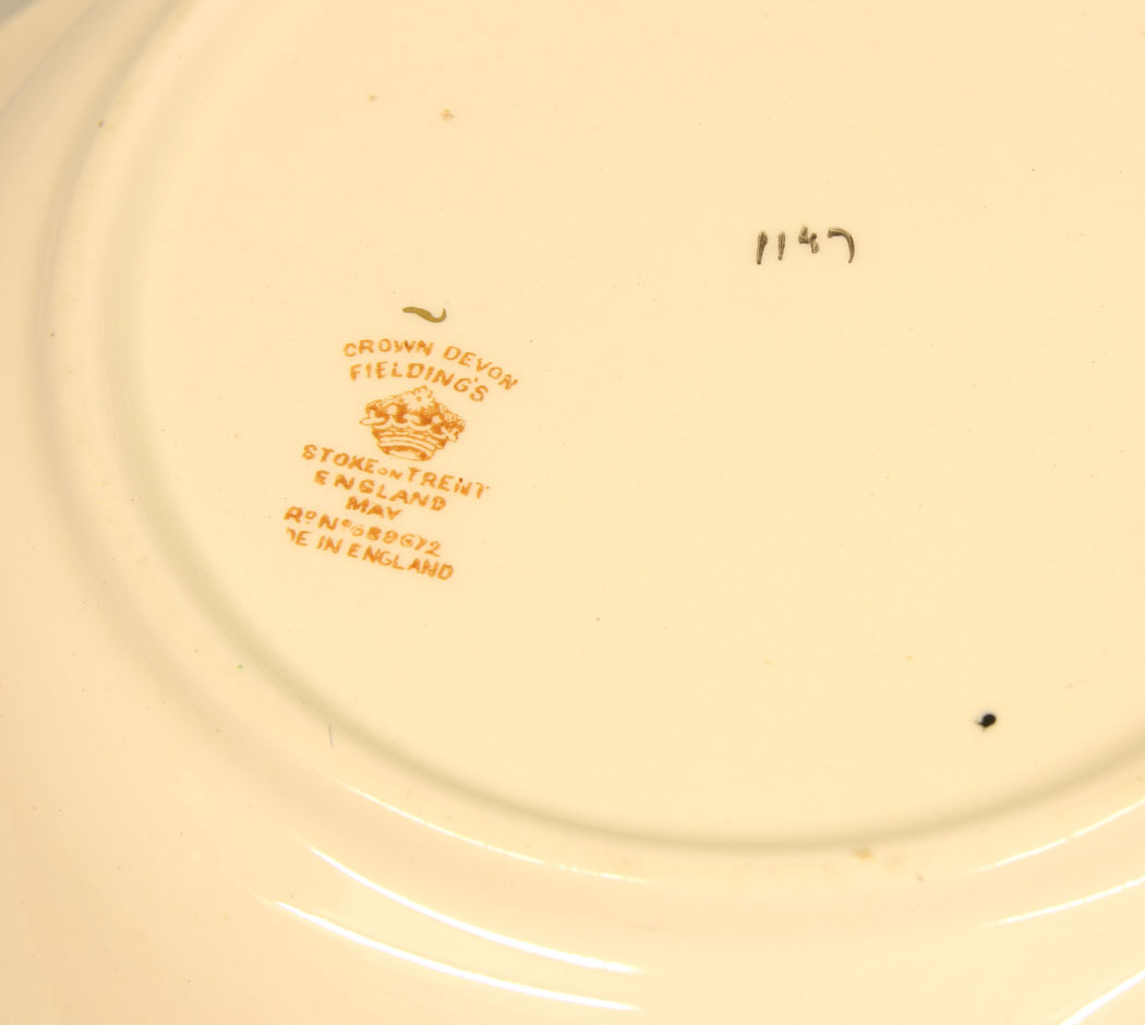 11432r5 Antique Crown Devon Serving Bowl, Antique Crown Devon Serving Bowl