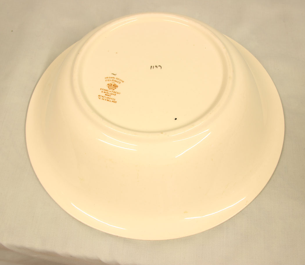 11432r6 Antique Crown Devon Serving Bowl, Antique Crown Devon Serving Bowl