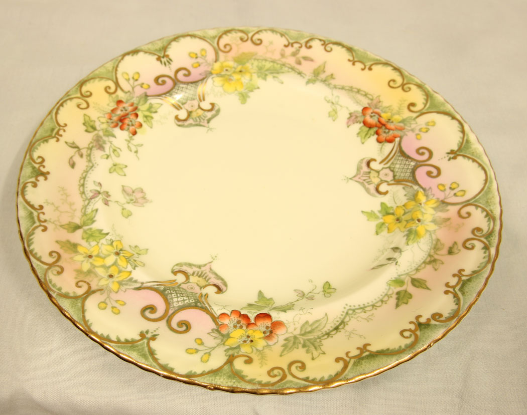 11455r10 Antique 32 Piece China Tea Set. Antique 32 Piece China Tea Set