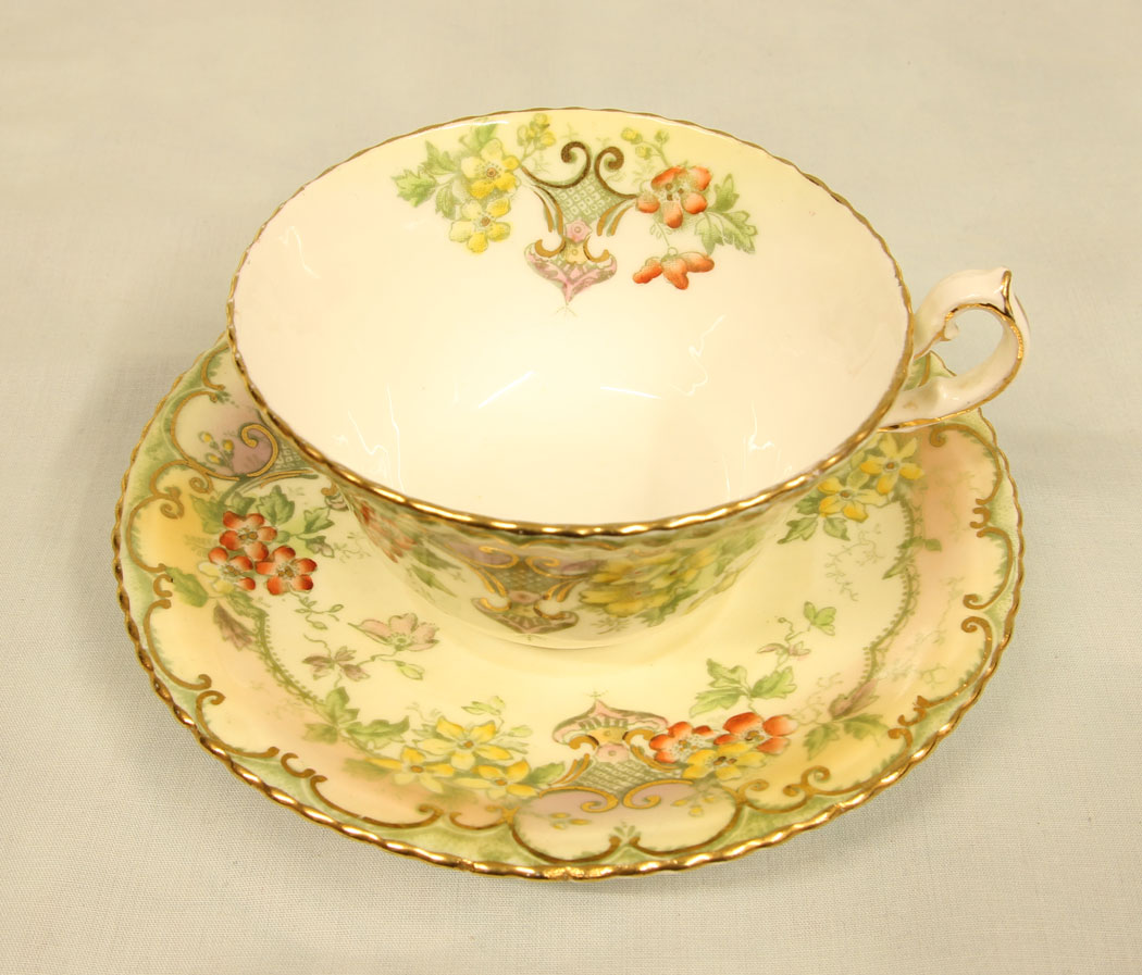 11455r8 Antique 32 Piece China Tea Set. Antique 32 Piece China Tea Set