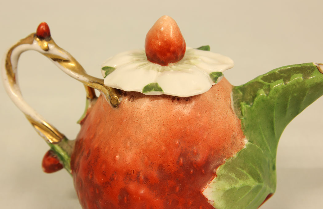 11464r2 Antique Strawberry Small Teapot, Antique Strawberry Small Teapot