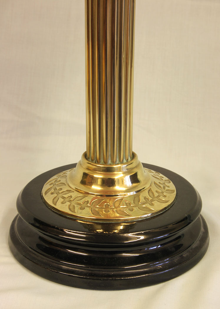 11498r7 Antique Victorian Satin Pink Oil Lamp, Antique Victorian Satin Pink Oil Lamp