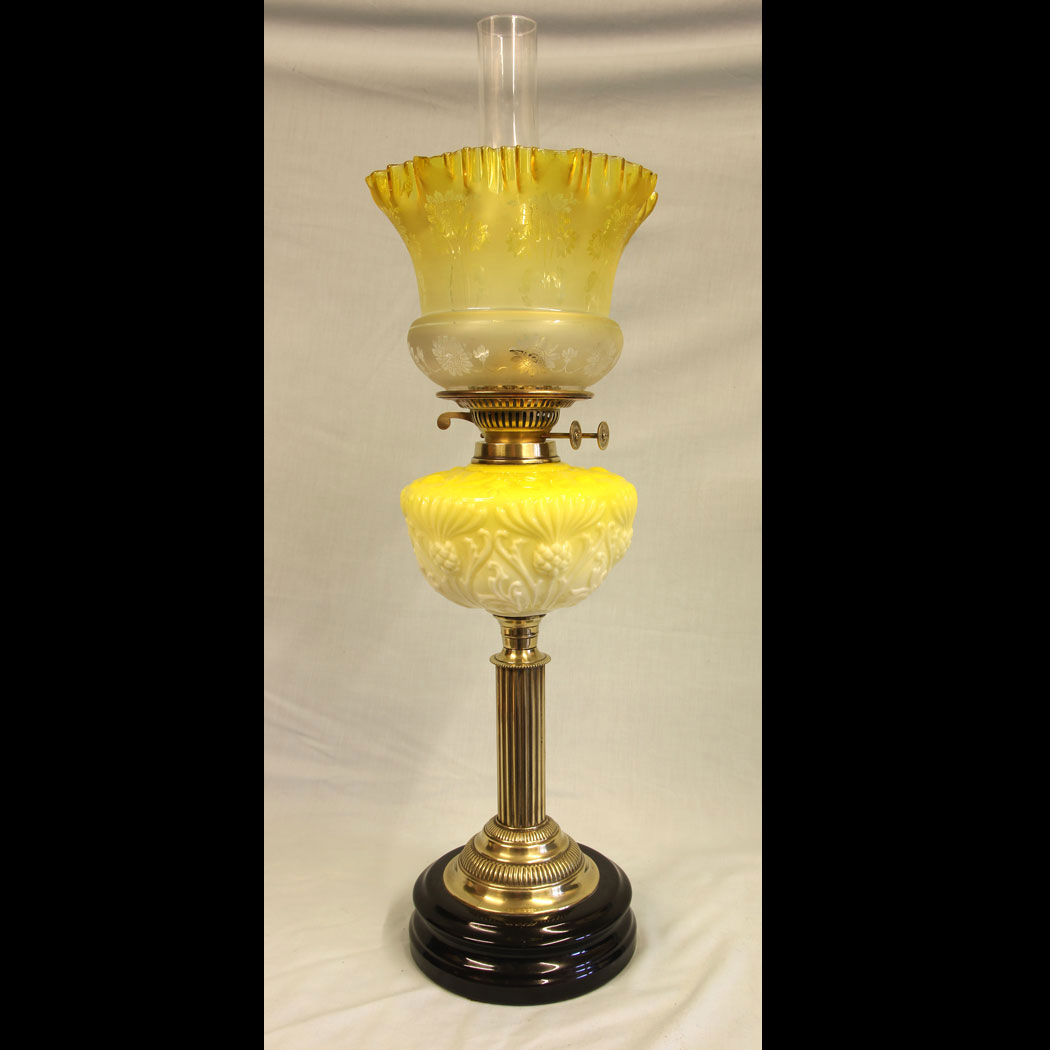 11501r01 Antique Victorian Yellow Glass Oil Lamp, Antique Victorian Yellow Glass Oil Lamp.