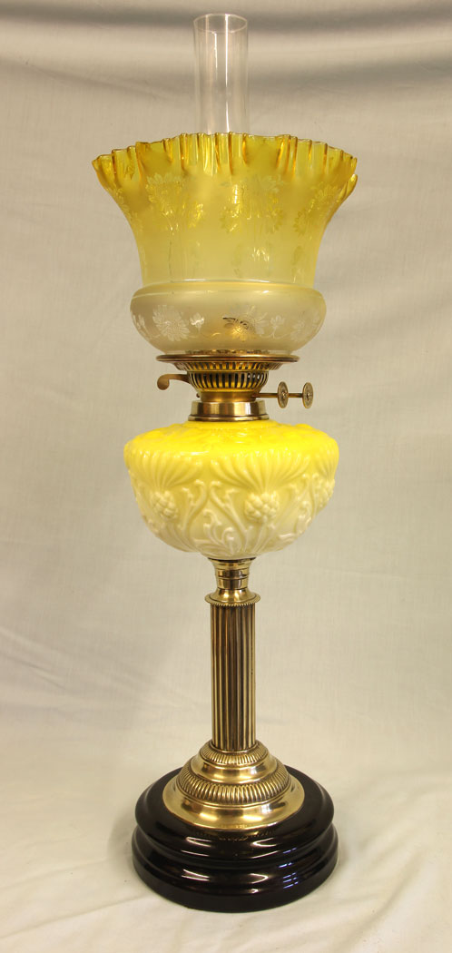 11501r1 Antique Victorian Yellow Glass Oil Lamp, Antique Victorian Yellow Glass Oil Lamp