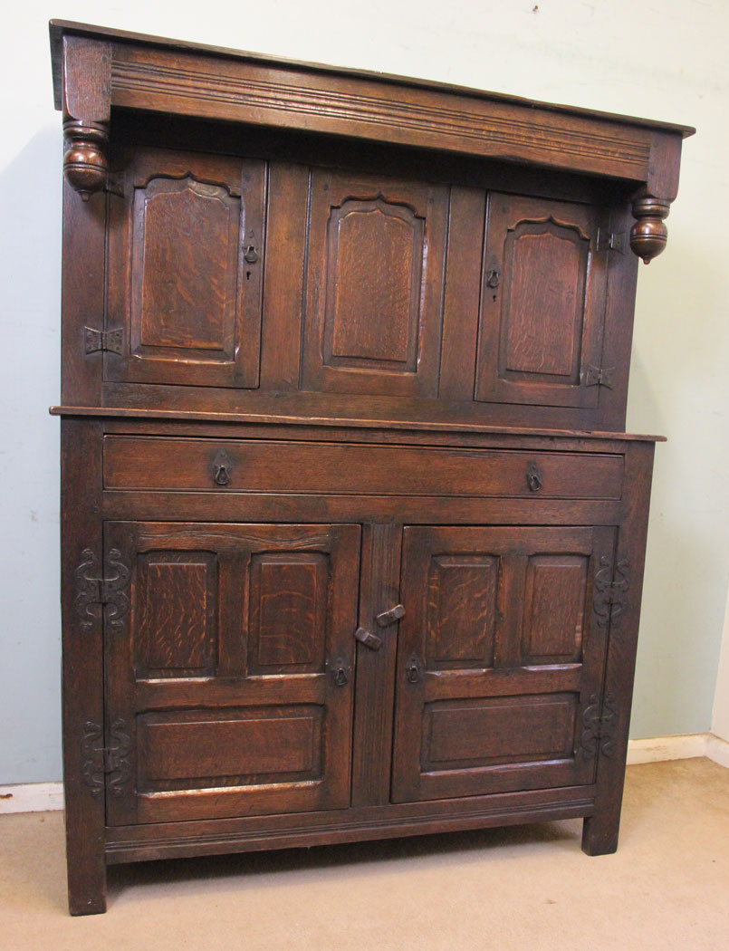 11511r10 Antique Oak Court Cupboard Sideboard Dresser,