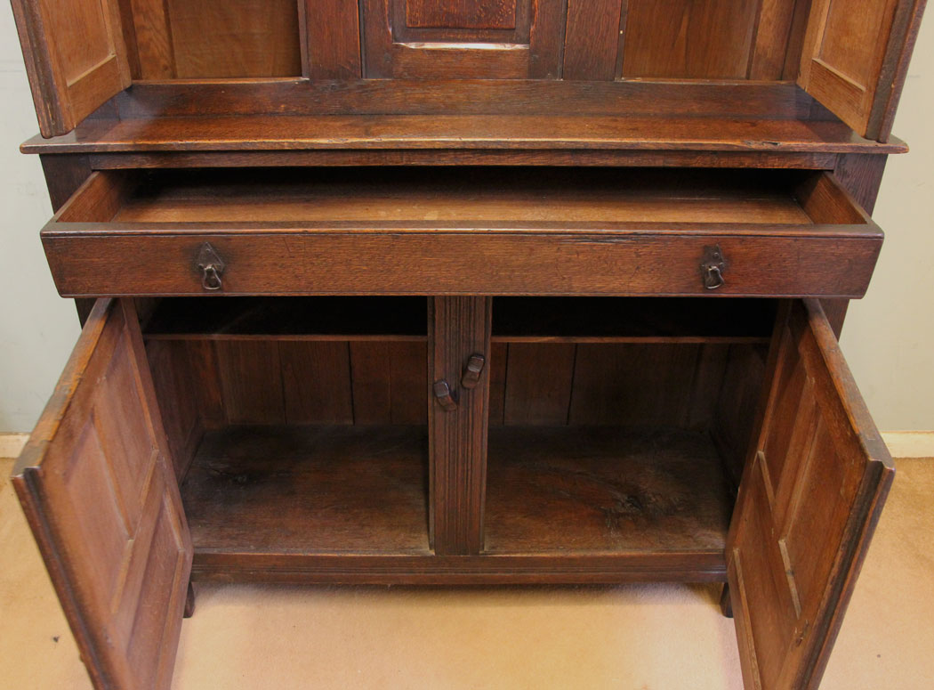 11511r15 Antique Oak Court Cupboard Sideboard Dresser,
