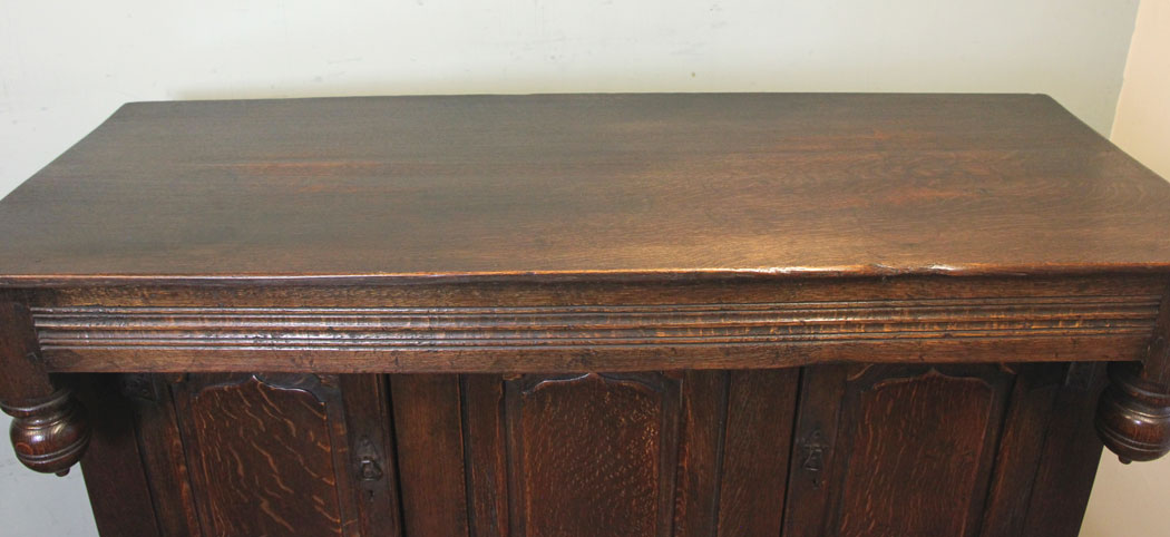11511r17 Antique Oak Court Cupboard Sideboard Dresser,