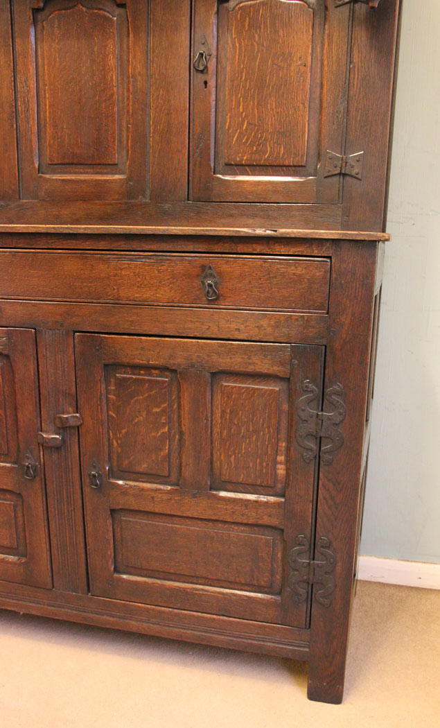 11511r7 Antique Oak Court Cupboard Sideboard Dresser,