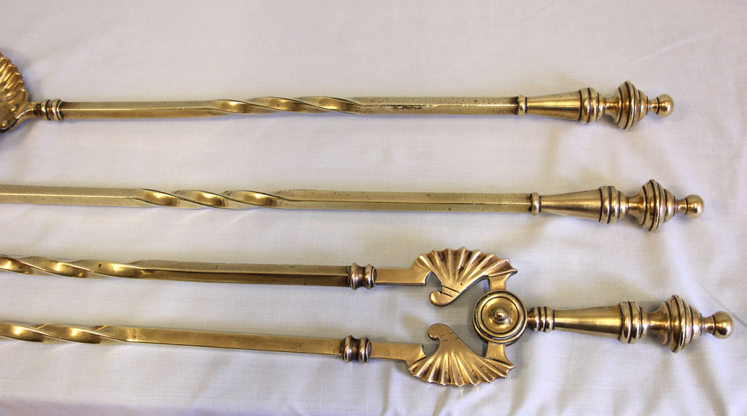 11525r2 Antique Set Fire Irons,