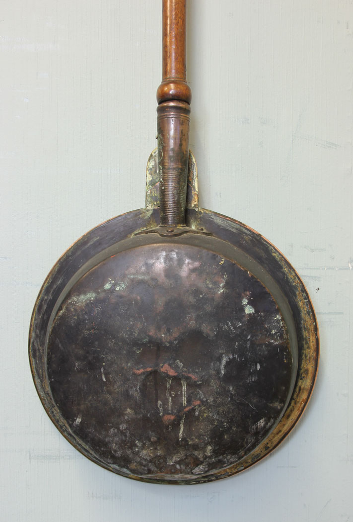 11532r5 Antique Victorian Copper Warming Pan,