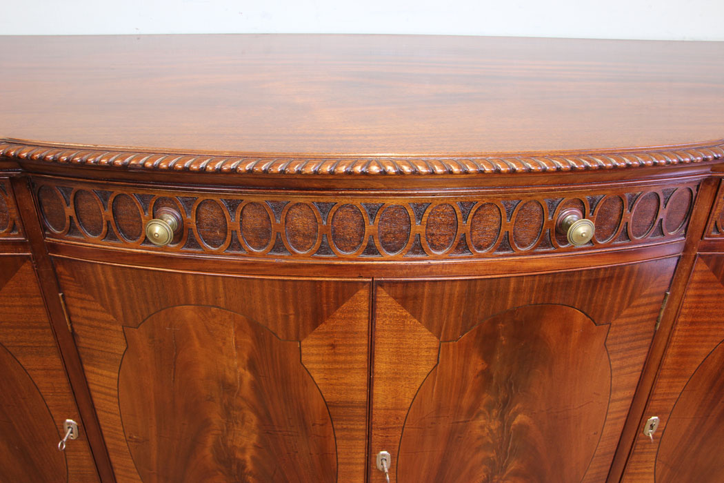 11541r13 Antique Mahogany Sideboard,