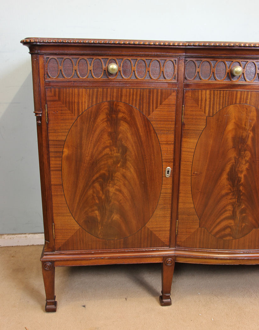 11541r6 Antique Mahogany Sideboard,