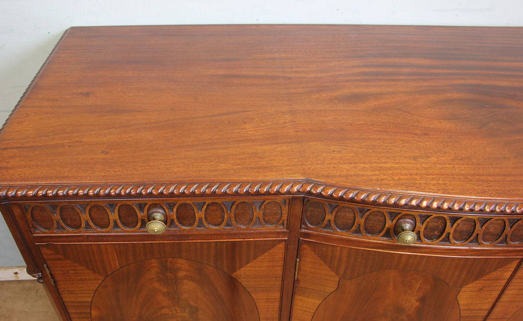 11541r8 Antique Mahogany Sideboard,