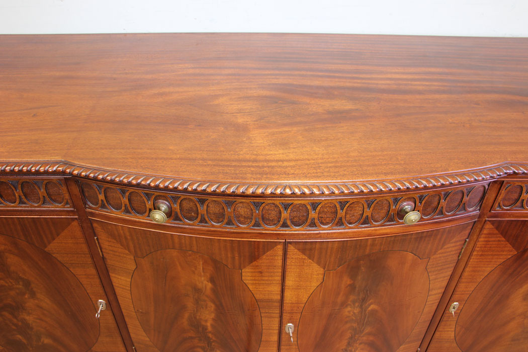 11541r9 Antique Mahogany Sideboard,