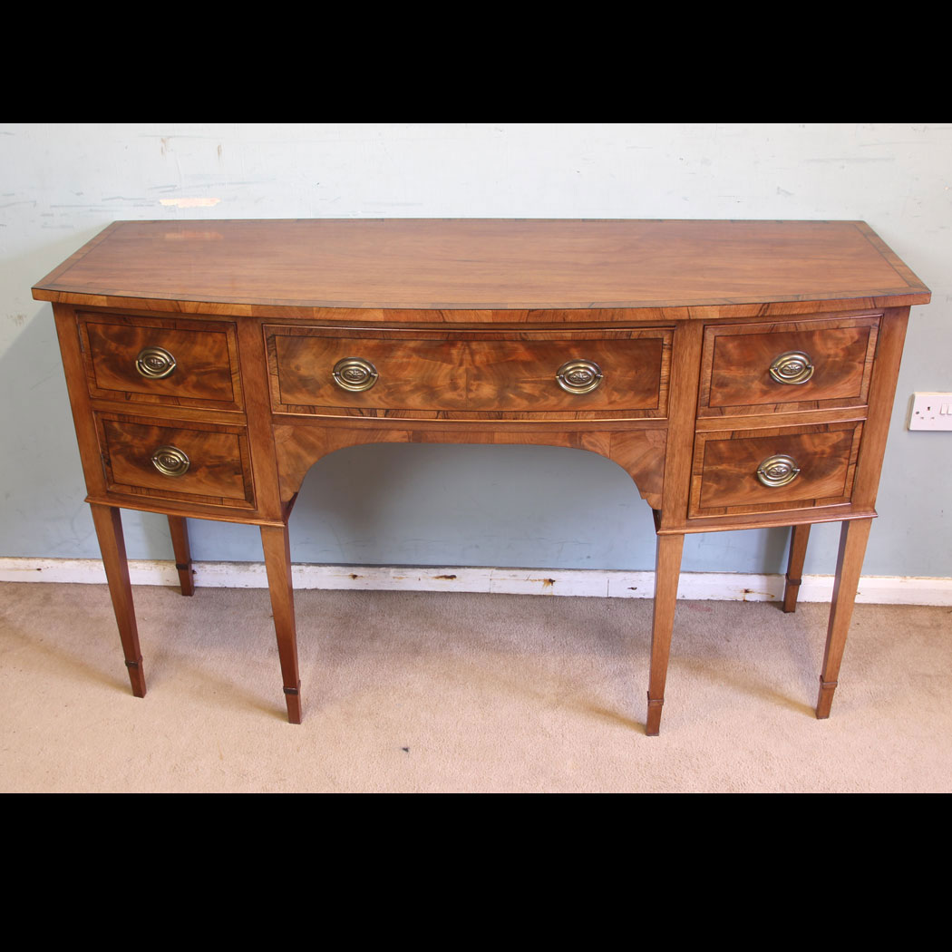 11545r01 Antique Georgian Style Mahogany Shaped Front Sideboard,