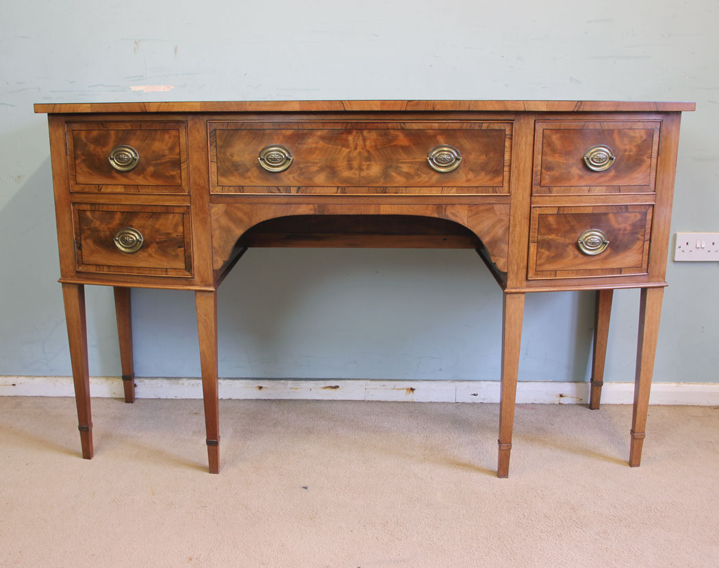 11545r11 Antique Georgian Style Mahogany Shaped Front Sideboard,