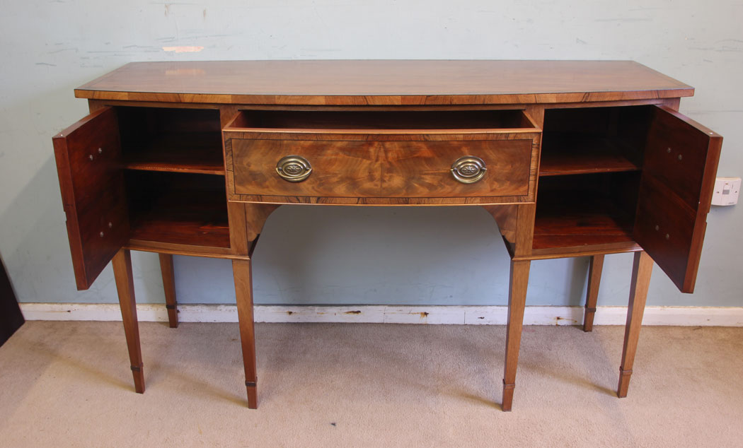 11545r12 Antique Georgian Style Mahogany Shaped Front Sideboard,