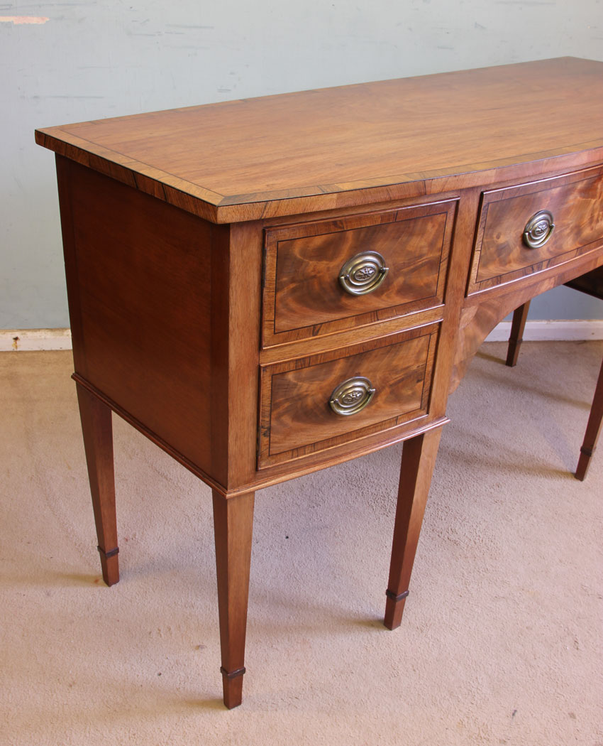 11545r8 Antique Georgian Style Mahogany Shaped Front Sideboard,