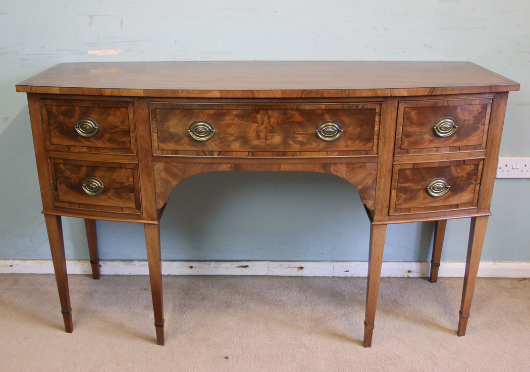 11545r9 Antique Georgian Style Mahogany Shaped Front Sideboard,