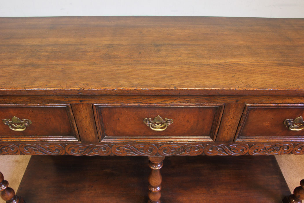11546r7 Antique Oak Dresser Base,