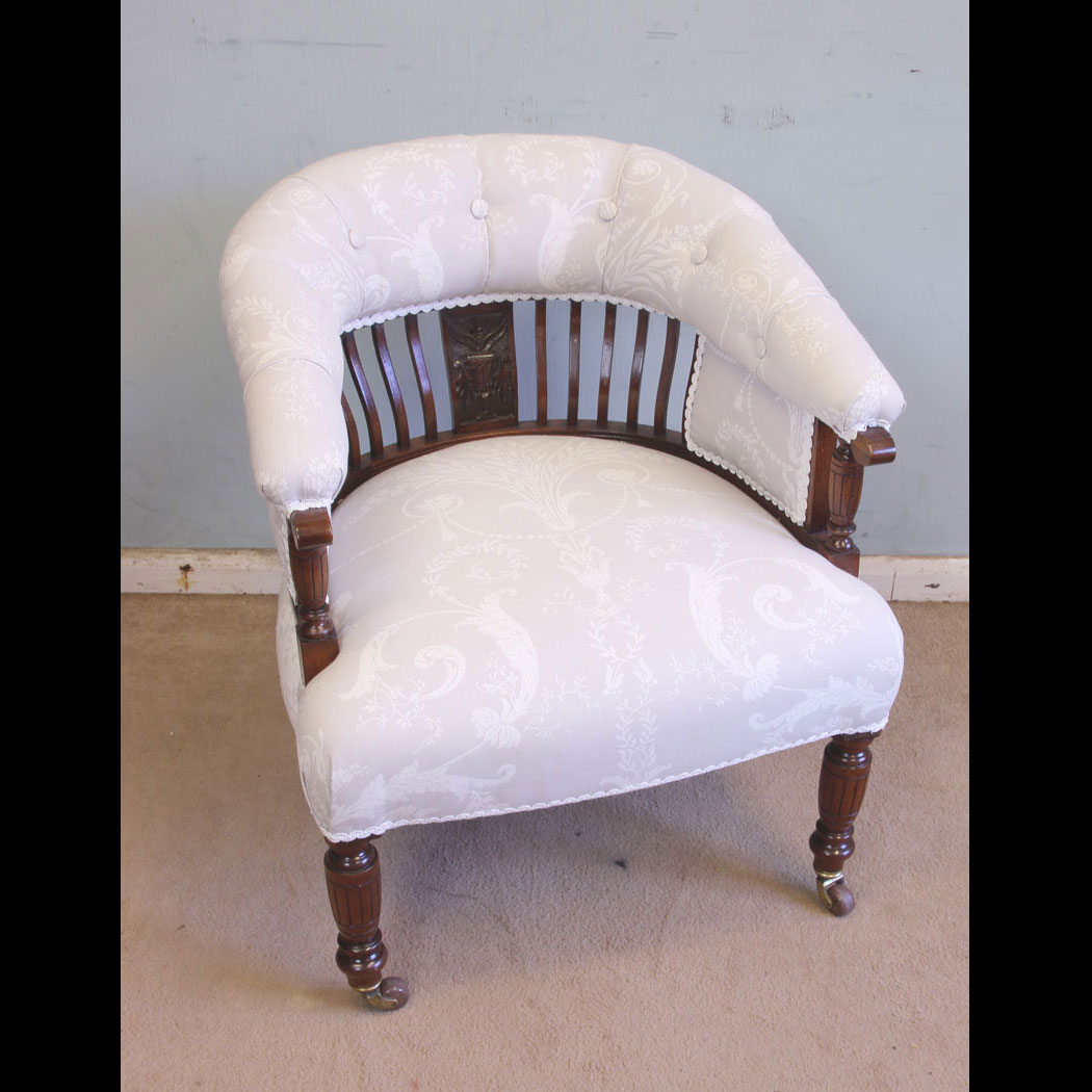 11551r01 Antique Late Victorian Walnut Tub Chair, Antique Late Victorian Walnut Tub Chair