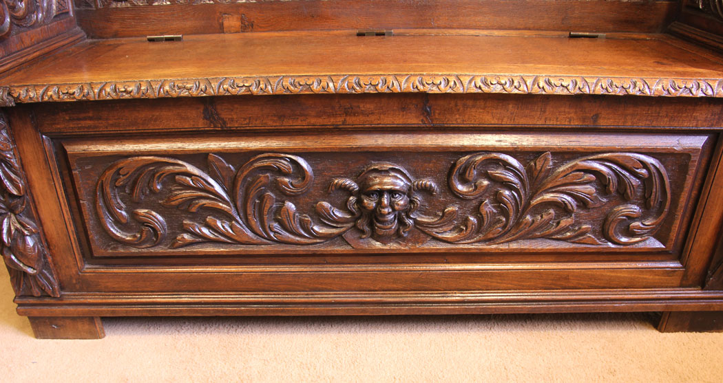 11572r9 Antique Oak Settle,