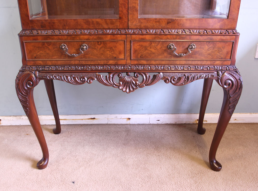11586r11 Burr Walnut Glass Display Cabinet,