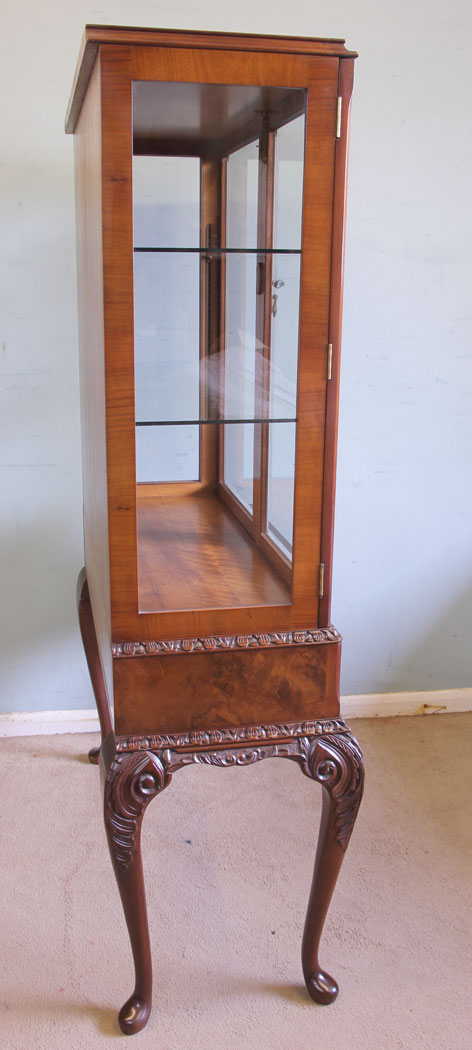 11586r4 Burr Walnut Glass Display Cabinet,