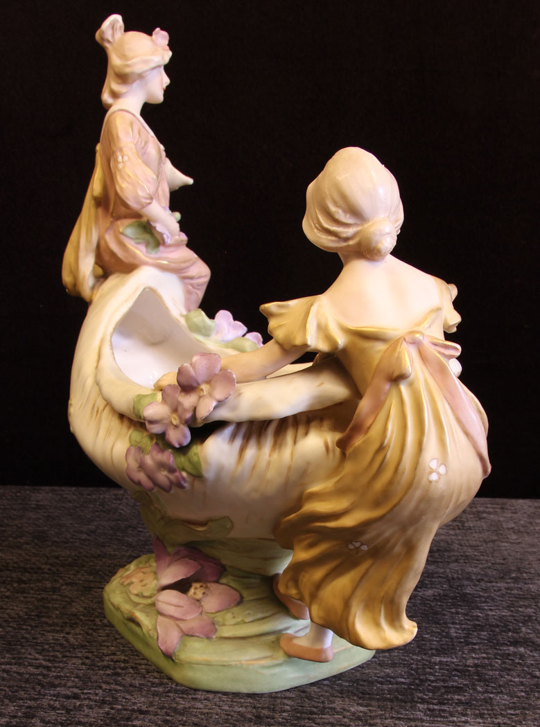 11600r3 Antique Large Royal Dux Centre Piece,