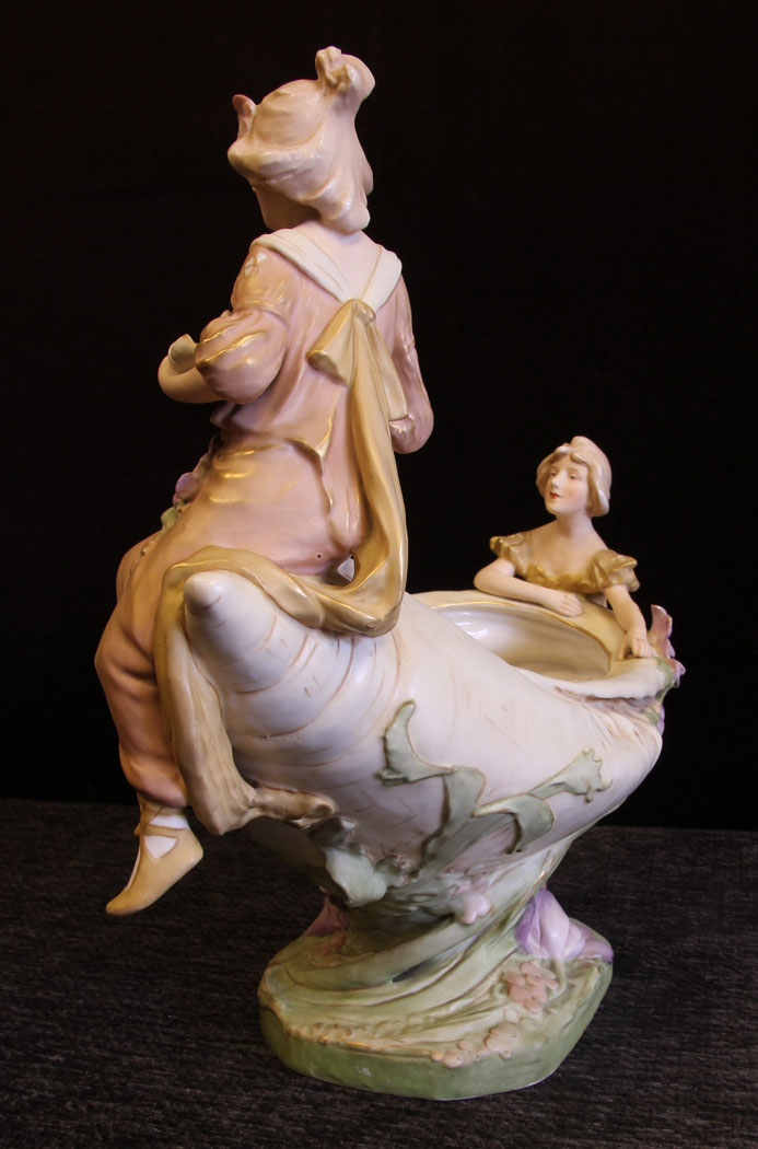 11600r5 Antique Large Royal Dux Centre Piece,