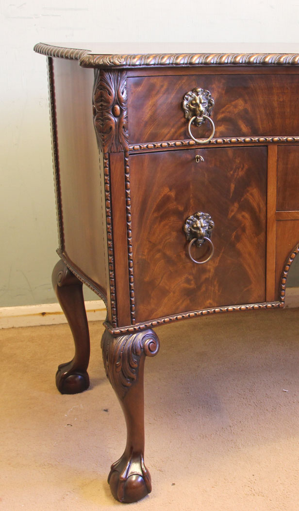 11616r8 Antique Quality Mahogany Sideboard,