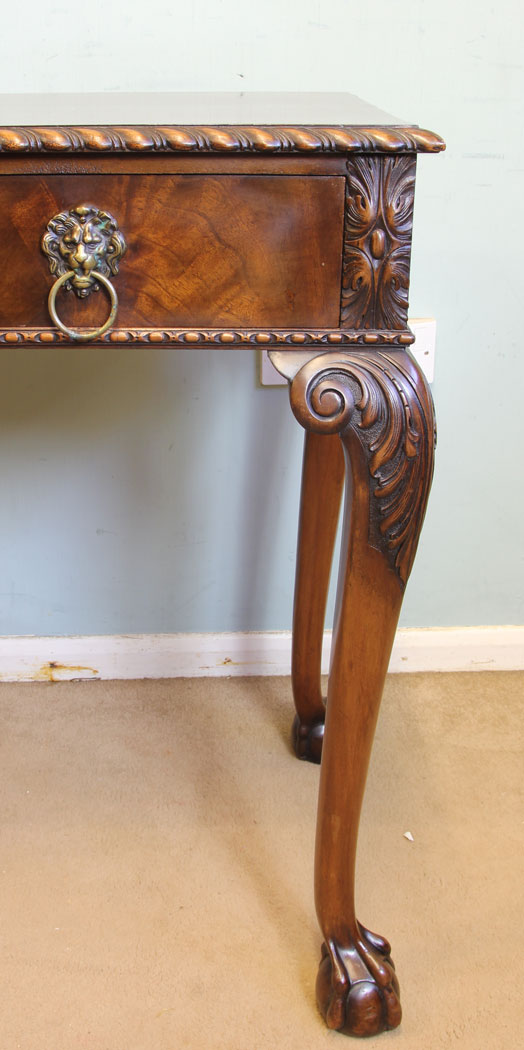 11617r9 Antique Mahogany Side Table,